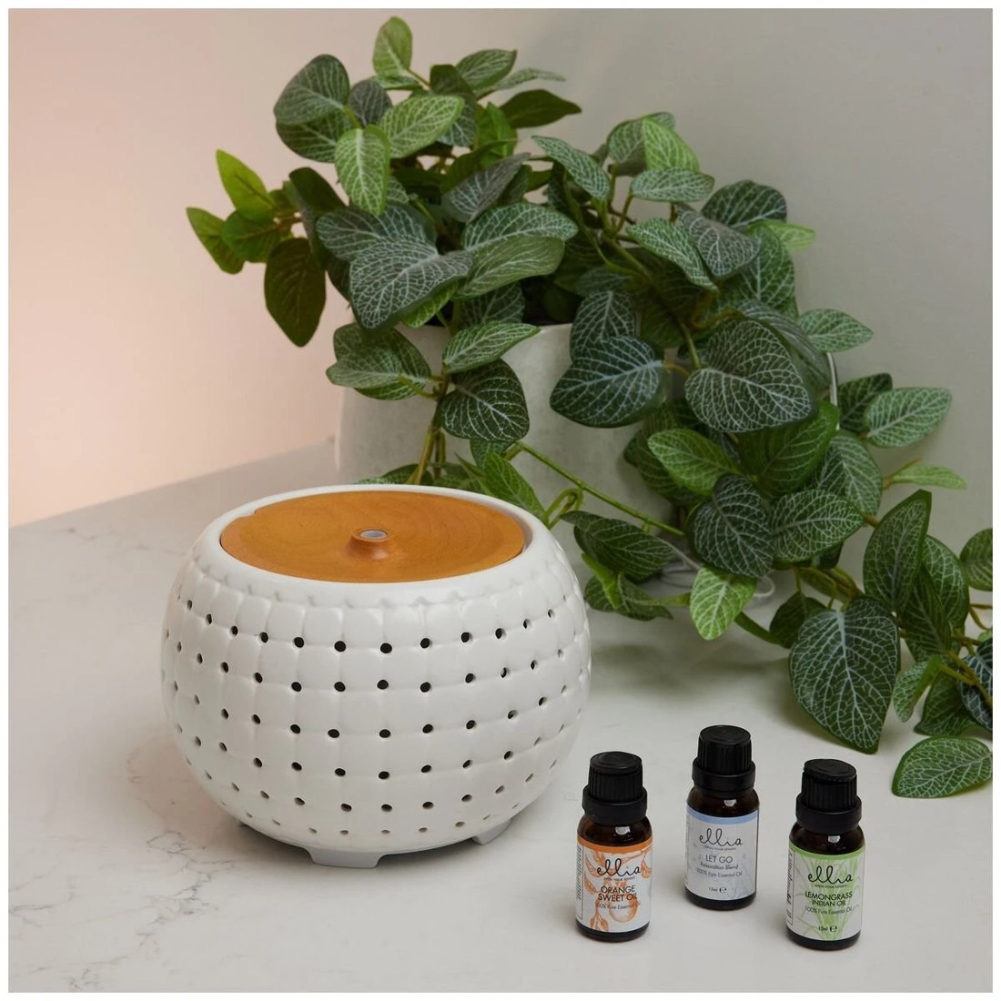 3 Homedics Ellia Cadence Ultrasonic WiFi Diffuser -White, 3 of 5