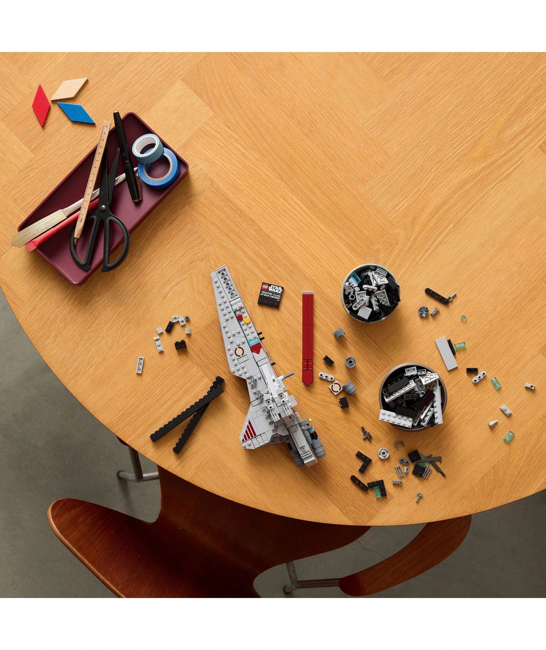 8 LEGO Star Wars Venator-Class Attack Cruiser 75441, 8 of 10