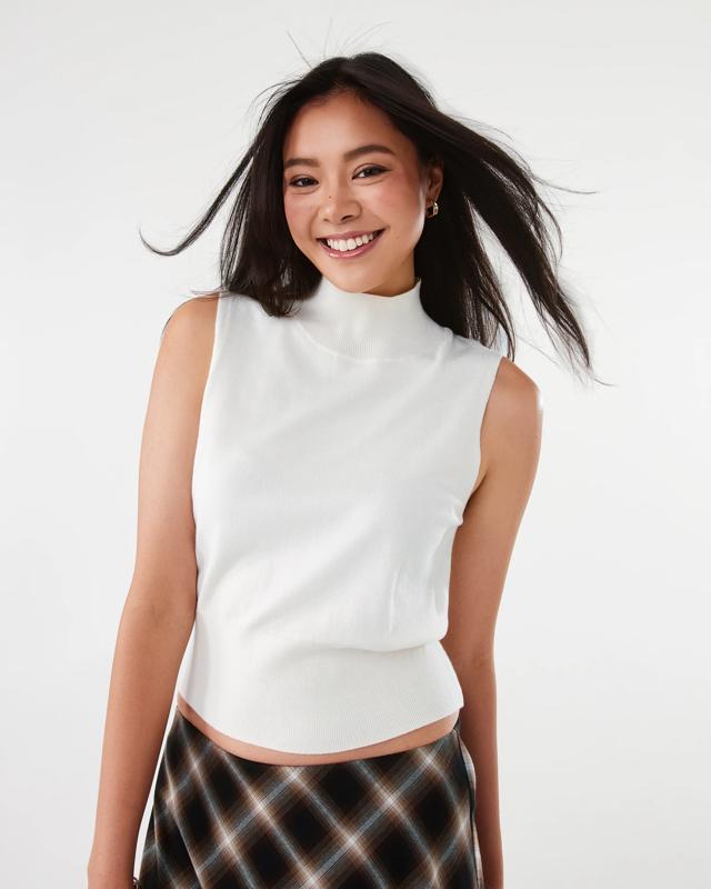 Sleeveless Roll Neck