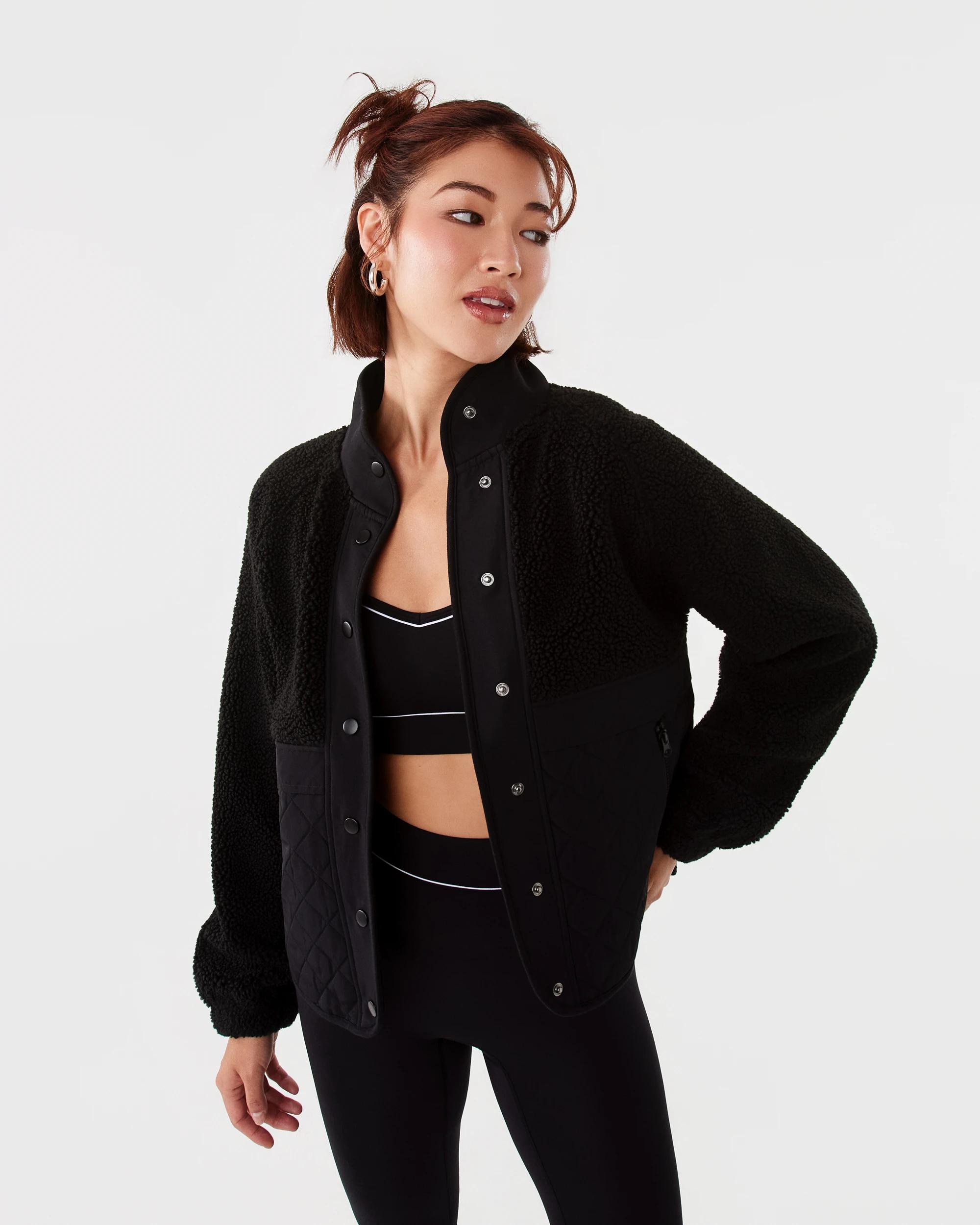 2 Active Womens Contrast Sherpa Quilted Jacket Black, 2 of 8