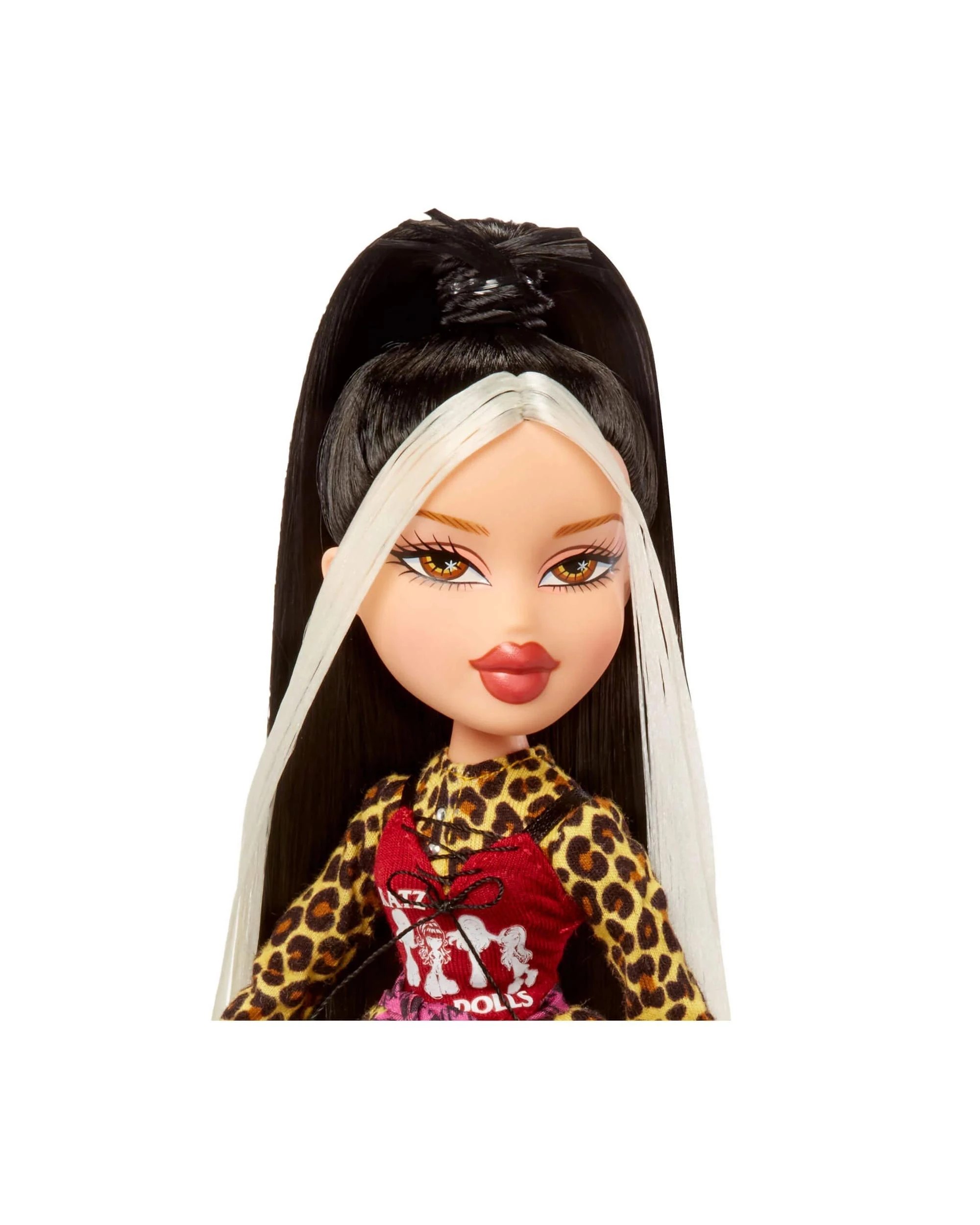 7 Bratz Stylin' Jade Fashion Doll with Oversized Tee, 7 of 8